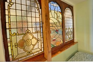 35a-stained-glass-screen